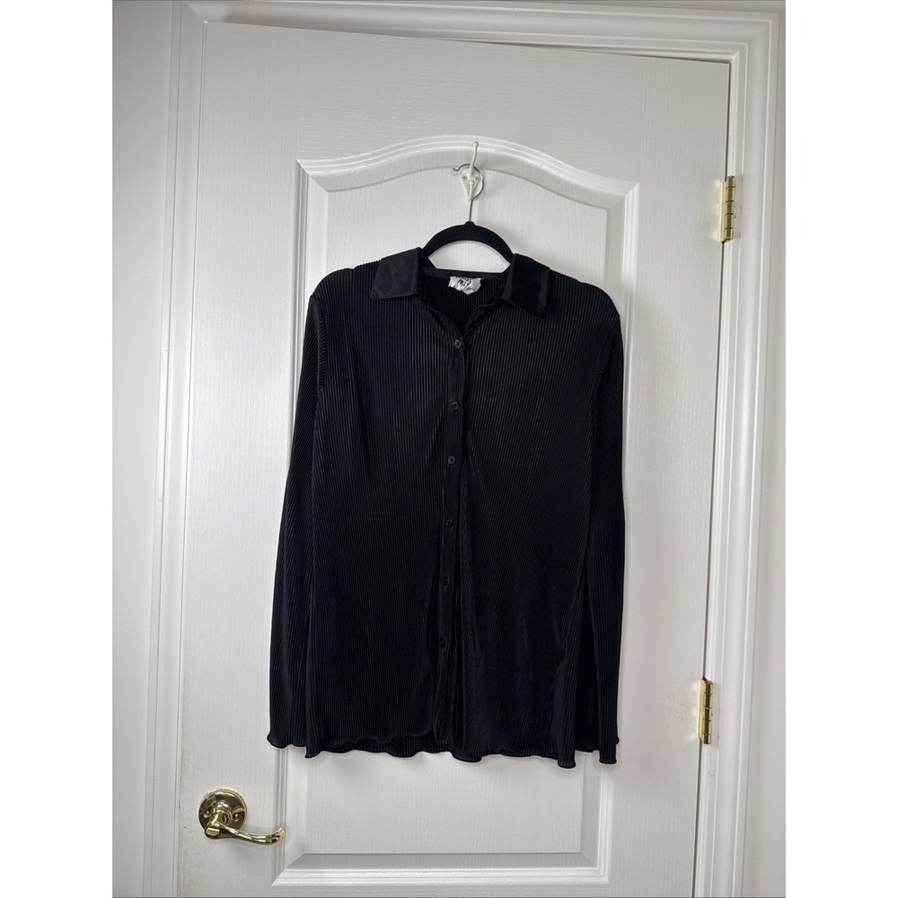 Princess Polly Womens 2 XS Black Pleated Satin Button Up Blouse Collar